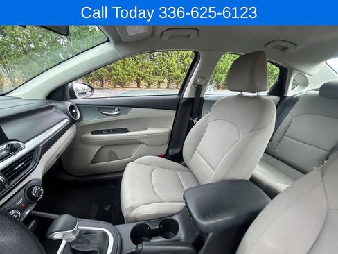 Used 2021 Kia Forte LXS FWD image 20