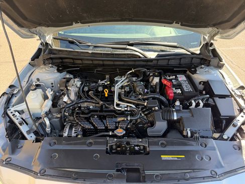 Used 2024 Nissan Altima 2.5 SV image 20