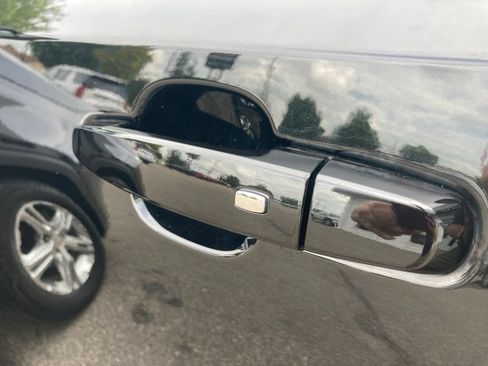 Used 2024 GMC Terrain SLE w/ Driver Convenience Package AWD/4WD image 19