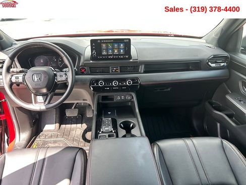 Used 2024 Honda Pilot TrailSport image 11