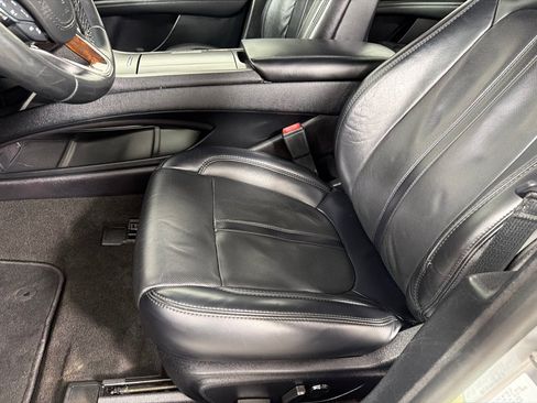 Used 2020 Lincoln MKZ Reserve w/ Elements Package FWD image 9