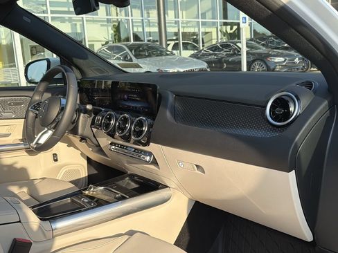 Certified 2026 Mercedes-Benz GLA 250 4MATIC image 19