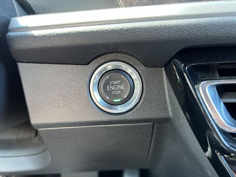 Used 2026 Chevrolet Traverse LT AWD/4WD image 24