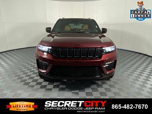 Used 2025 Jeep Grand Cherokee Summit w/ Adv Protech Group IV AWD/4WD image 2