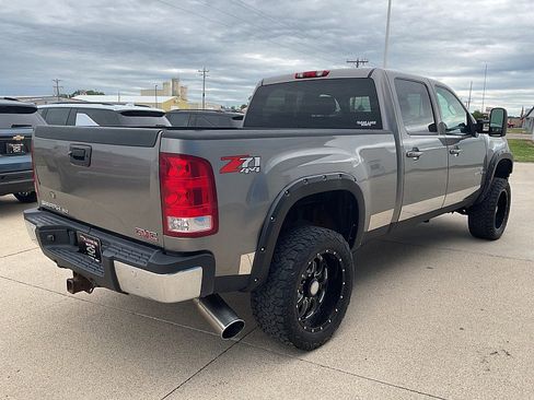 Used 2009 GMC Sierra 2500 SLT w/ SLT Convenience Package AWD/4WD image 6