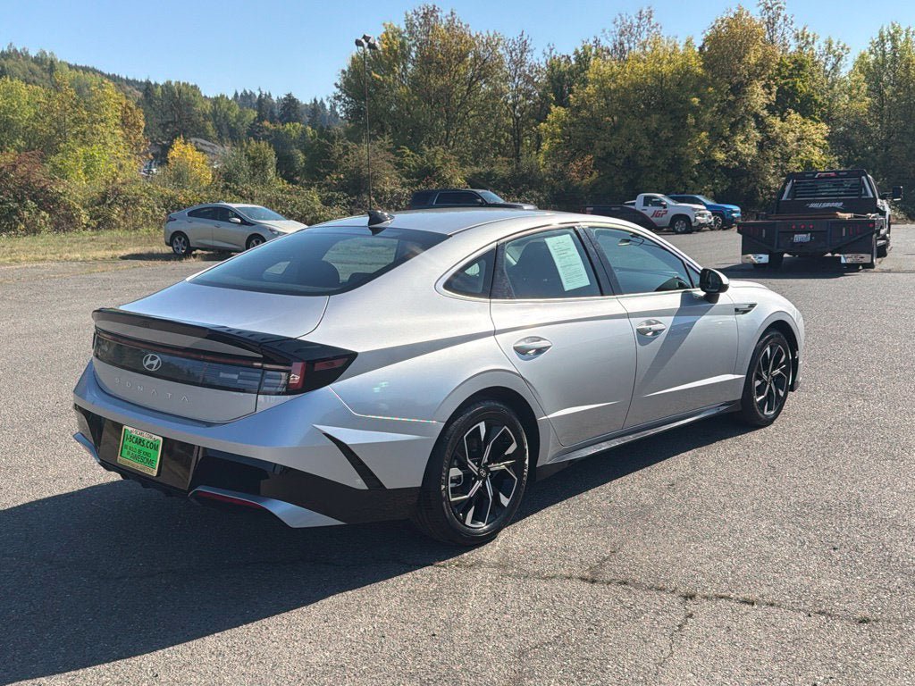 Used 2024 Hyundai Sonata SEL FWD image 6