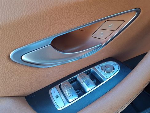 Used 2023 Mercedes-Benz E 450 Cabriolet image 25