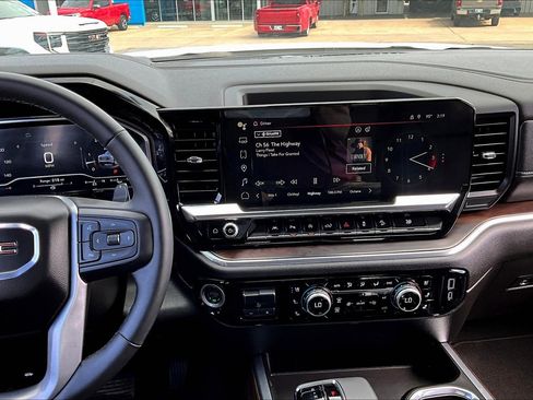 Used 2024 GMC Sierra 1500 SLT w/ SLT Premium Plus Package image 6