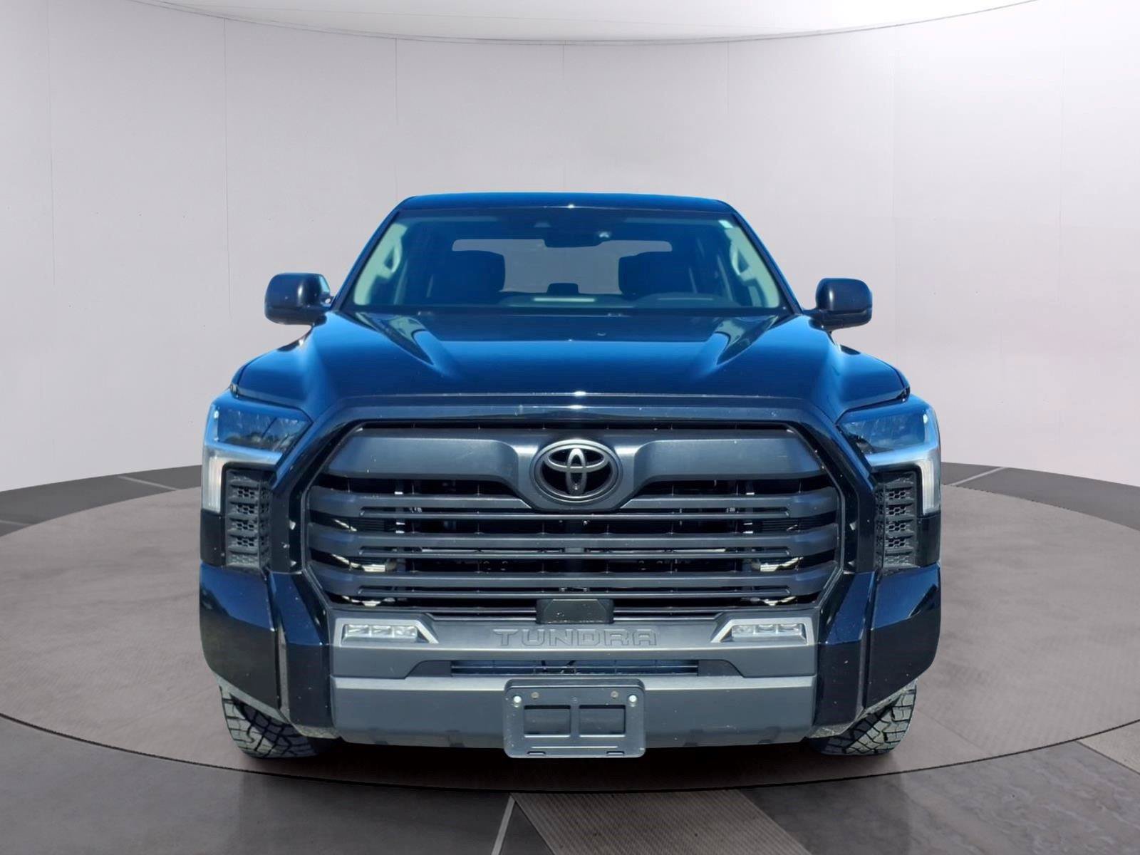 Used 2024 Toyota Tundra SR5 w/ SR5 Premium Package AWD/4WD image 8