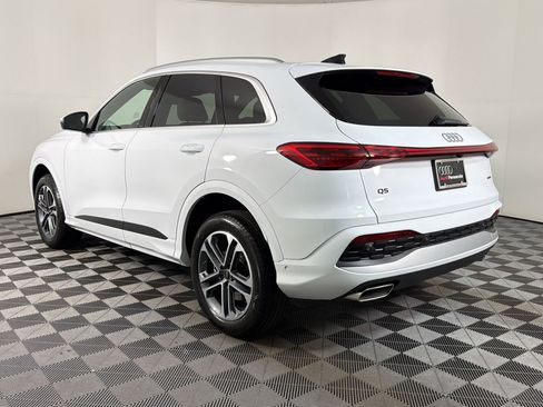 Certified 2025 Audi Q5 Premium w/ Premium Plus AWD/4WD image 3