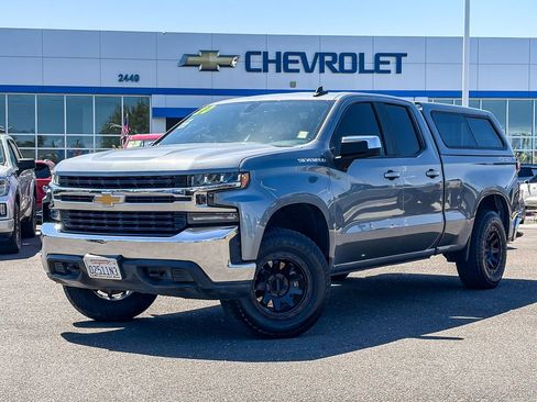 Used 2020 Chevrolet Silverado 1500 LT AWD/4WD image 1