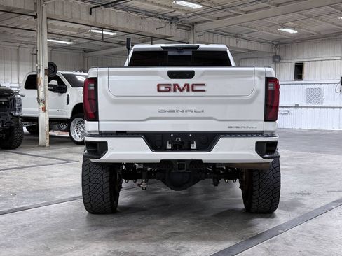 Used 2024 GMC Sierra 3500 Denali w/ Denali Reserve Package AWD/4WD image 4