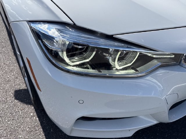 Used 2018 BMW 340i xDrive Sedan w/ Premium Package AWD/4WD image 12