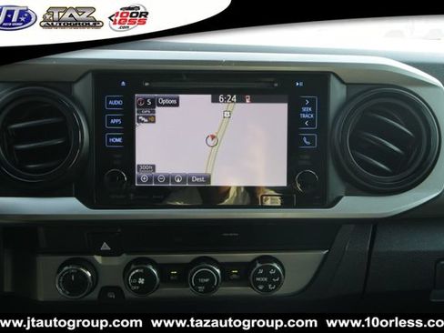 Used 2019 Toyota Tacoma SR5 AWD/4WD image 20