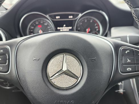 Used 2018 Mercedes-Benz CLA 250 4MATIC image 28