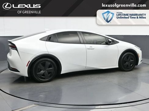 Used 2023 Toyota Prius LE FWD image 8