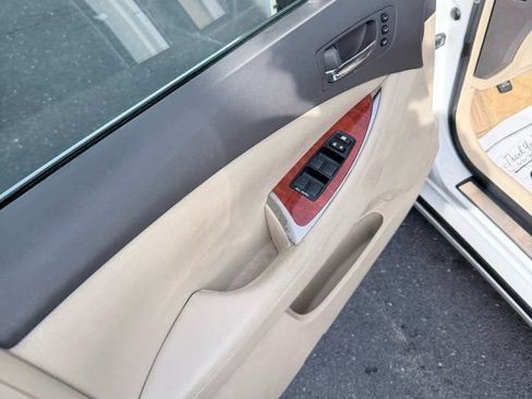 Used 2010 Lexus ES 350 FWD image 8