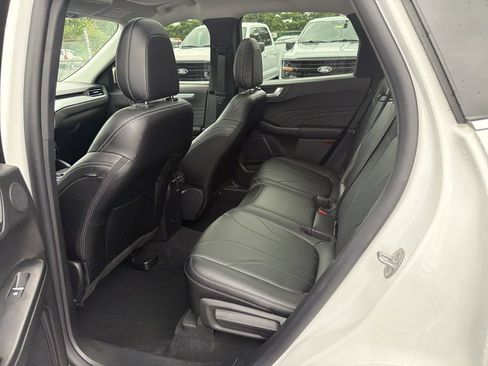 Used 2025 Ford Escape SE w/ PHEV Premium Package FWD image 13