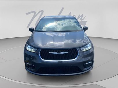 Used 2023 Chrysler Pacifica Touring-L