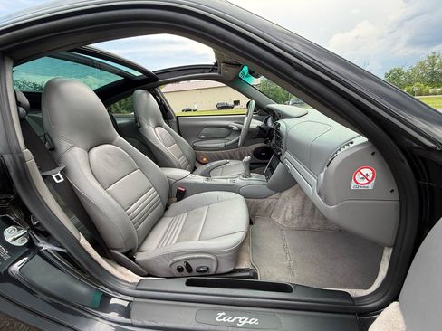 Used 2002 Porsche 911 Targa RWD image 23