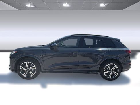 New 2027 Audi Q6 e-tron Prestige AWD/4WD image 2