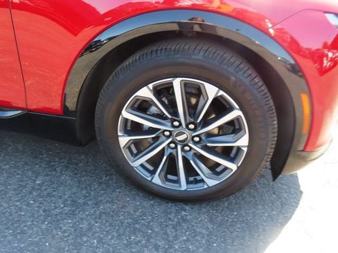 Used 2024 Cadillac Lyriq Sport w/ LPO, Floor Liner Package AWD/4WD image 10