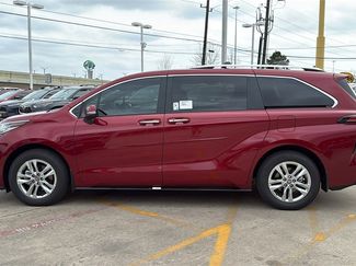 New 2026 Toyota Sienna Limited video 2