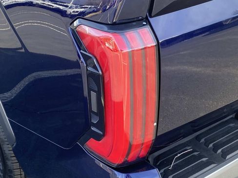 Used 2023 Toyota Tundra Limited image 17