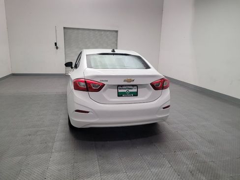 Used 2019 Chevrolet Cruze LS FWD image 6