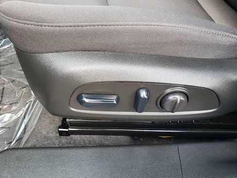 Used 2025 Chevrolet Malibu LT FWD image 17