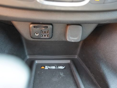 Used 2023 Chevrolet Traverse High Country AWD/4WD image 33