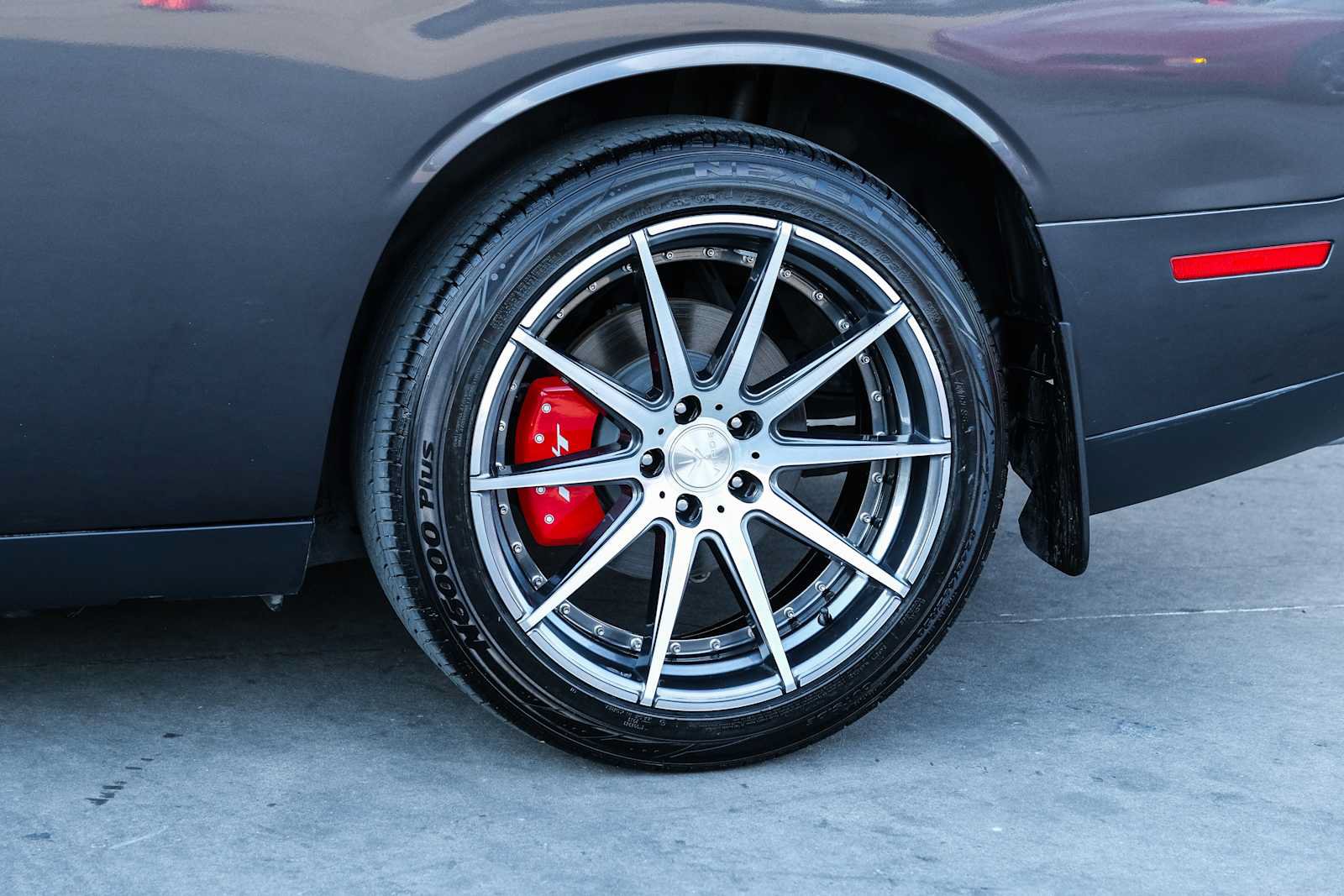 Used 2016 Dodge Challenger R/T w/ Driver Convenience Group RWD image 22