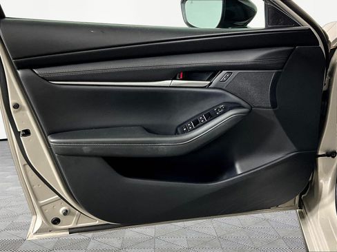 Used 2024 MAZDA MAZDA3 s FWD image 19