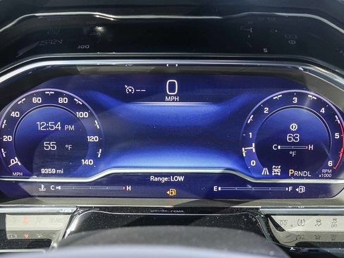 Used 2024 Chevrolet Silverado 2500 ZR2 w/ Technology Package image 21