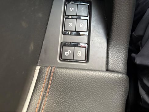 Used 2017 Jaguar F-PACE Prestige image 30