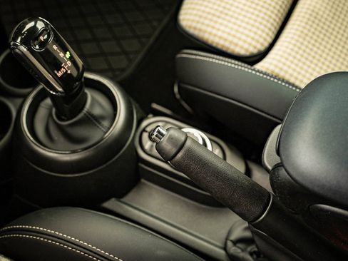 Used 2023 MINI Cooper S w/ Signature Upholstery Package image 37