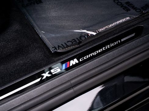 Used 2021 BMW X5 M w/ Competition Package AWD/4WD image 40