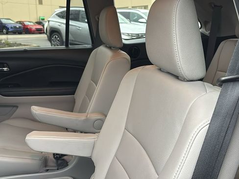 Used 2021 Honda Pilot Touring image 30