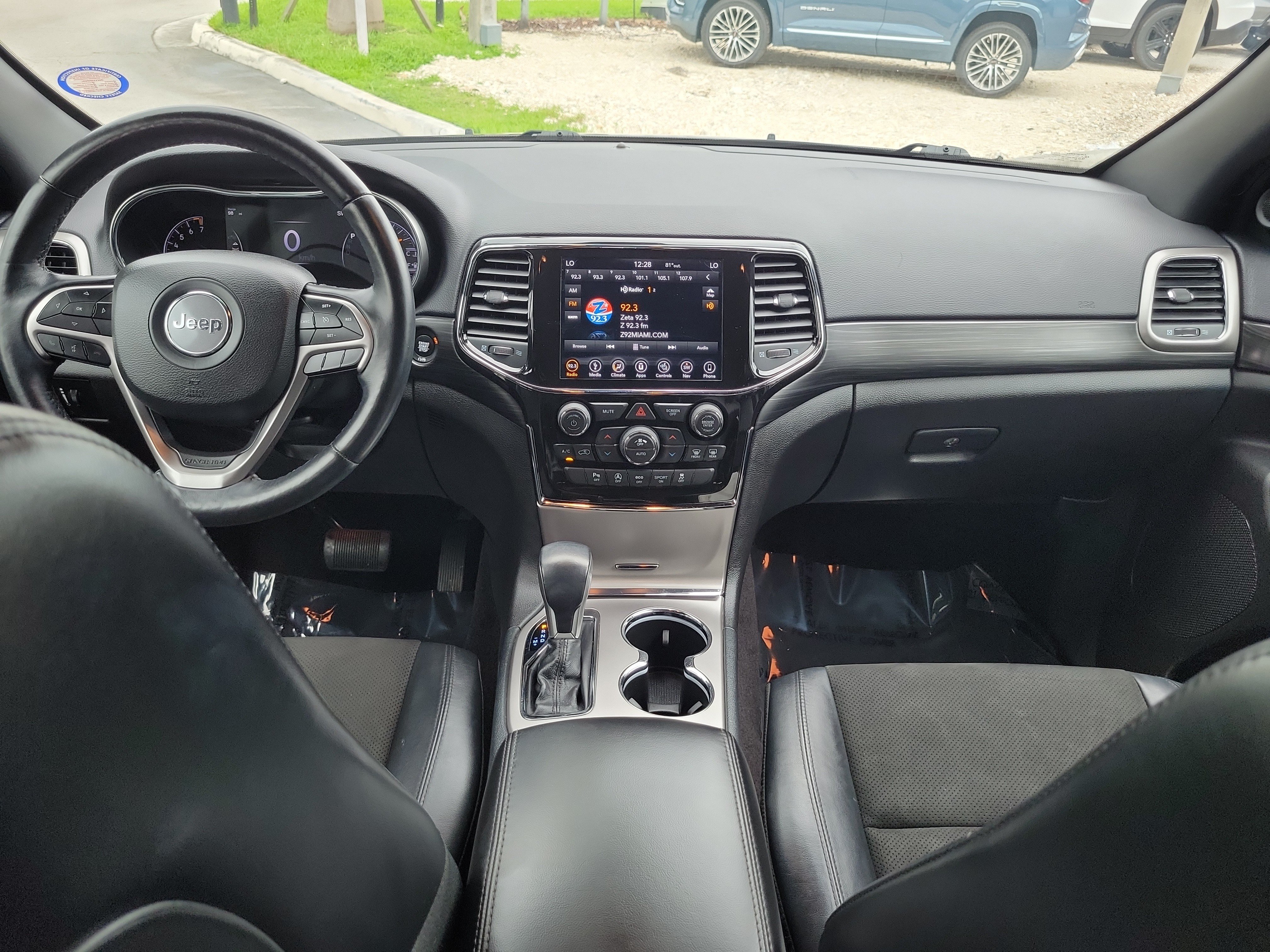 Used 2019 Jeep Grand Cherokee Altitude RWD image 18