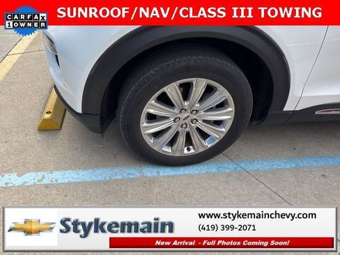 Used 2021 Ford Explorer Limited w/ Equipment Group 301A image 8