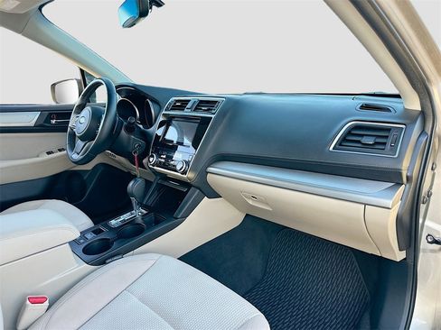 Used 2018 Subaru Outback 2.5i Premium image 26