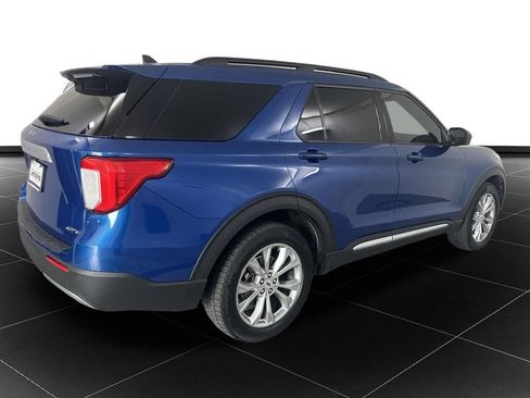 Used 2023 Ford Explorer XLT w/ Equipment Group 202A AWD/4WD image 5