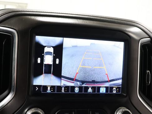 Used 2022 GMC Sierra 2500 AT4 w/ AT4 Preferred Package AWD/4WD image 12