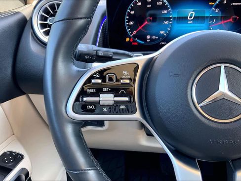 Certified 2022 Mercedes-Benz GLB 250 4MATIC image 24
