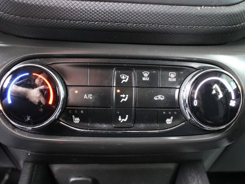 Used 2023 Chevrolet TrailBlazer LT image 34