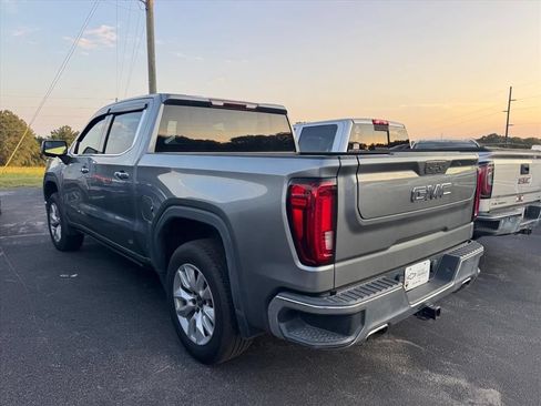 Used 2020 GMC Sierra 1500 SLT w/ X31 Off-Road Package AWD/4WD image 7