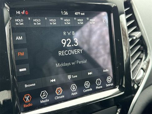 Used 2020 Jeep Cherokee Limited image 4