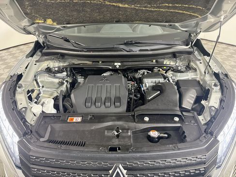 Used 2022 Mitsubishi Eclipse Cross ES AWD/4WD image 38