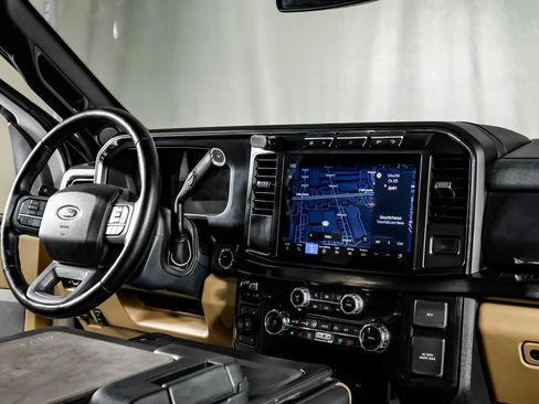 Used 2024 Ford F250 Lariat w/ Sport Appearance Package AWD/4WD image 23