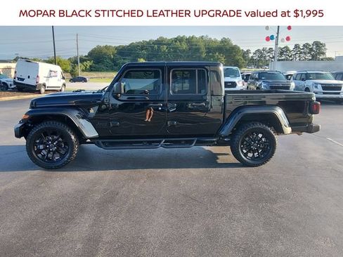Used 2024 Jeep Gladiator Sport AWD/4WD image 6